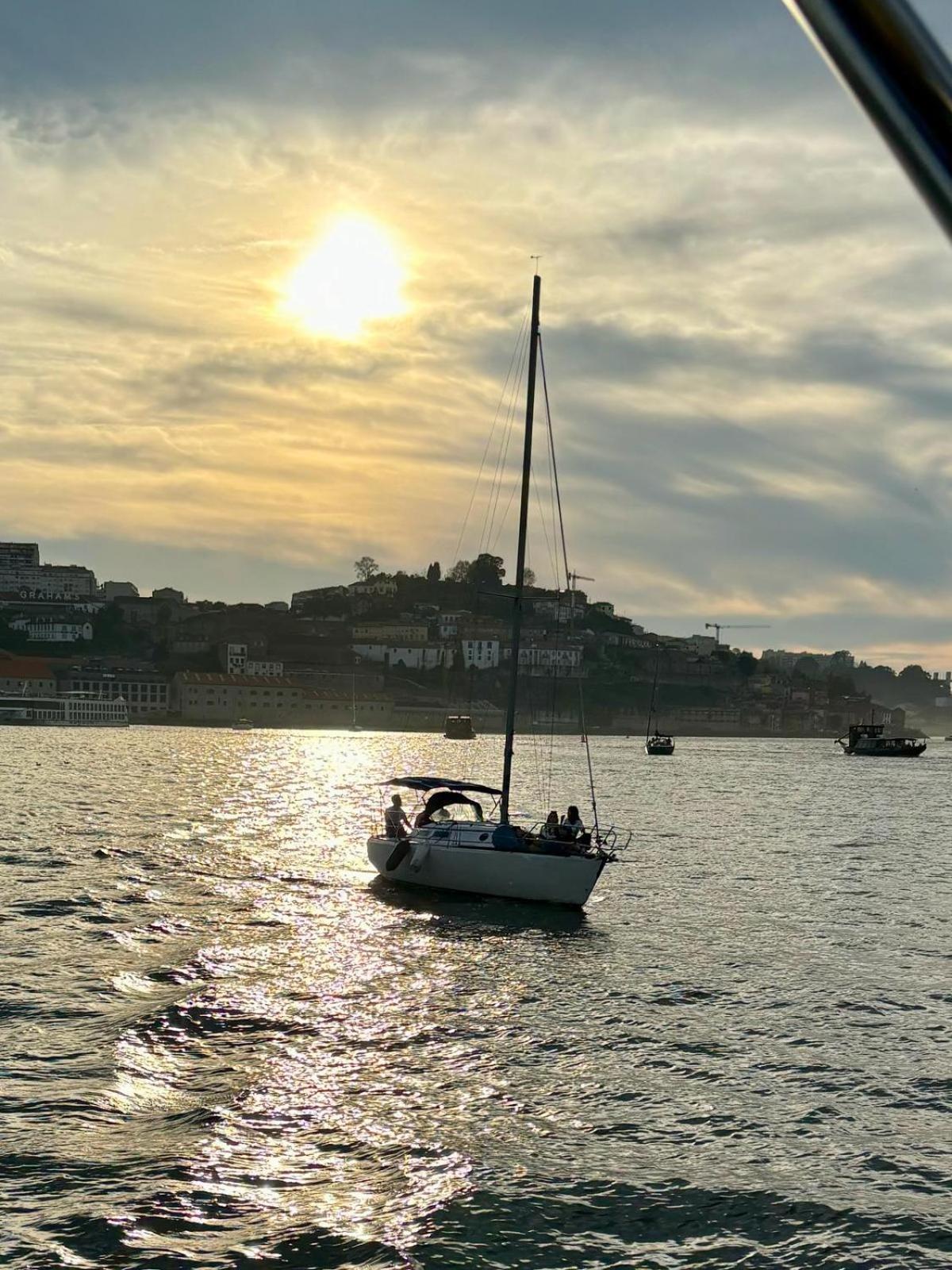 Navegar No Douro - Navegacao E Turismo Unipessoal, Lda Hotel Vila Nova de Gaia Kültér fotó